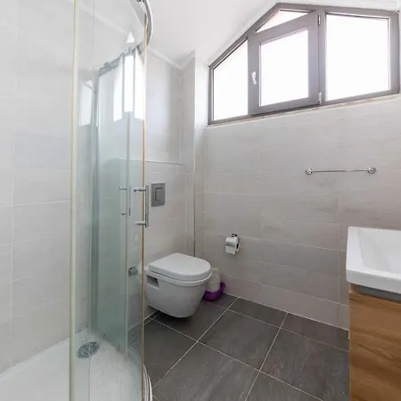 فيلة Gunes Icmeler Shared Pool مرمريس