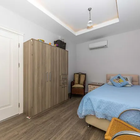 Gunes Icmeler Shared Pool مرمريس