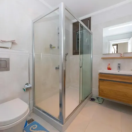Gunes Icmeler Shared Pool مرمريس