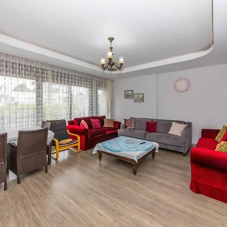 Gunes Icmeler Shared Pool فيلة *